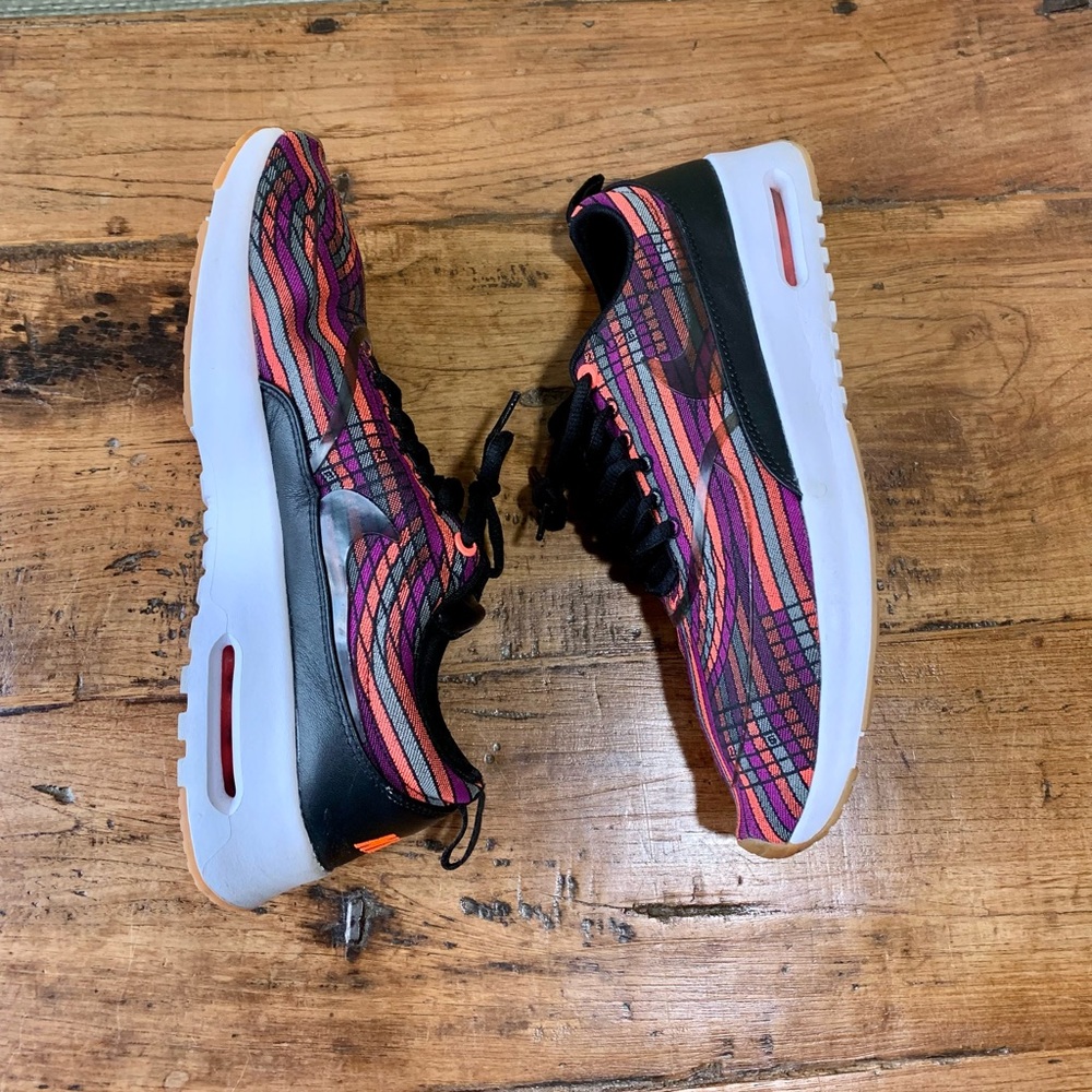Nike Excellent Condition Rainbow Sneakers